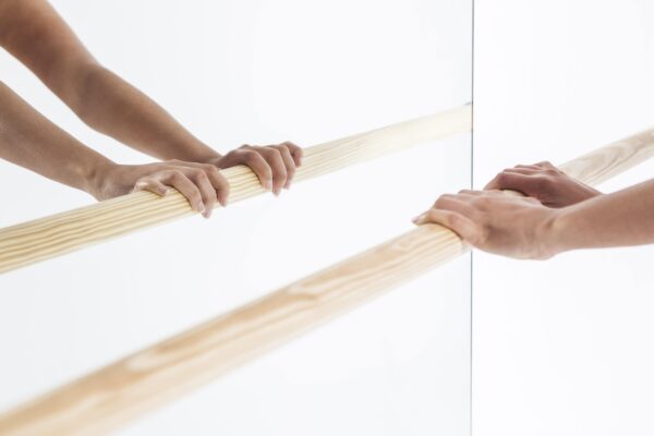 Figaro: el espíritu escénico que da nombre a nuestro espejo de pared